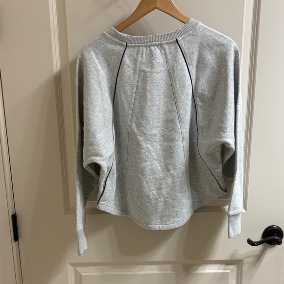 NWT Lou & Grey Piped Elite Sweatshirt   Size XS - Picture 2 of 5